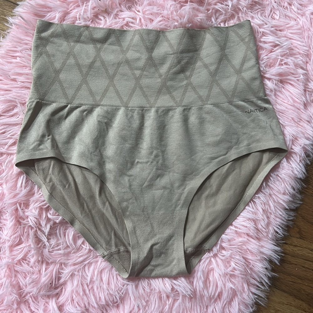 Nautica intimate tummy tucker shapewear size medium
